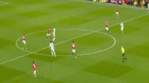 英超埃弗顿对伯恩利：专家10胜8推荐，质合分析前区十码